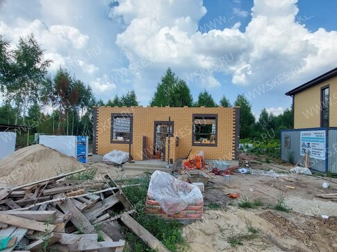 Выполнена кладка первого этажа